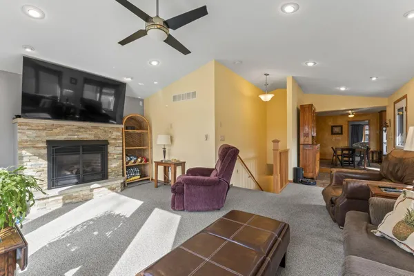 $339,900 | 1906 7th Avenue Southeast, Austin, MN 55912