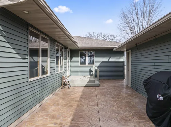 $339,900 | 1906 7th Avenue Southeast, Austin, MN 55912