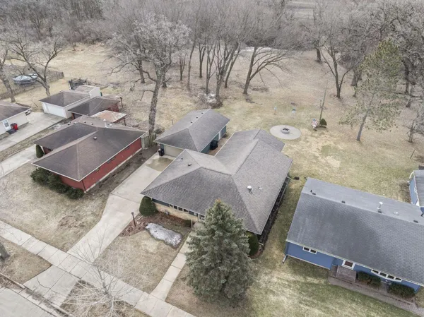 $339,900 | 1906 7th Avenue Southeast, Austin, MN 55912