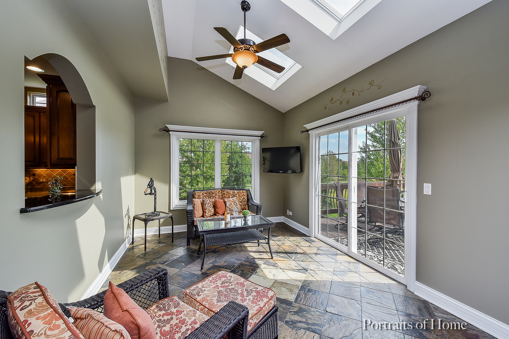 2814 Hapner Way Batavia, IL 60510 - Photo 12 of 44