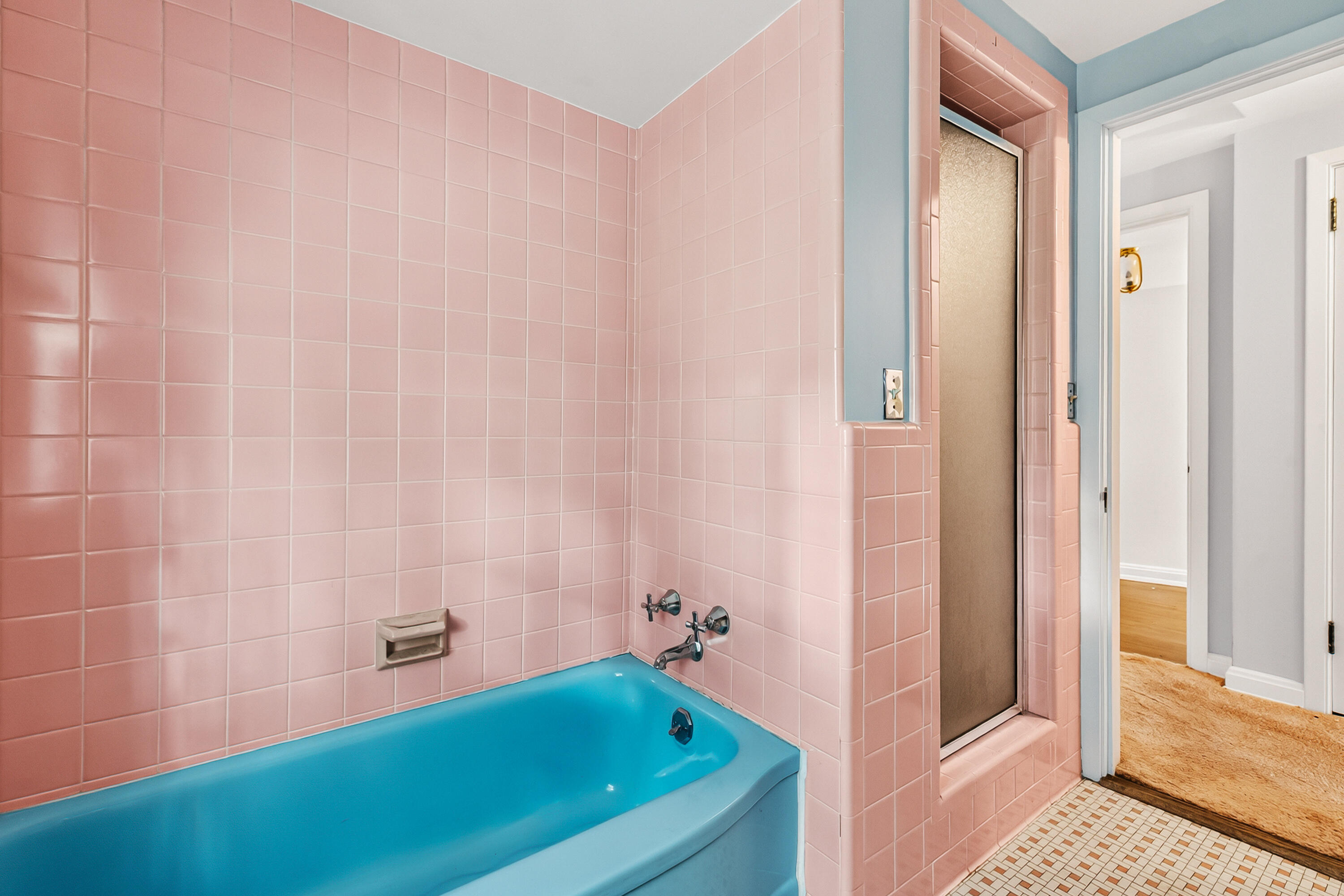 7307 North Bridge Lane Fox Point, WI 53217 - Photo 53 of 86 Bathroom 2 (Primary)