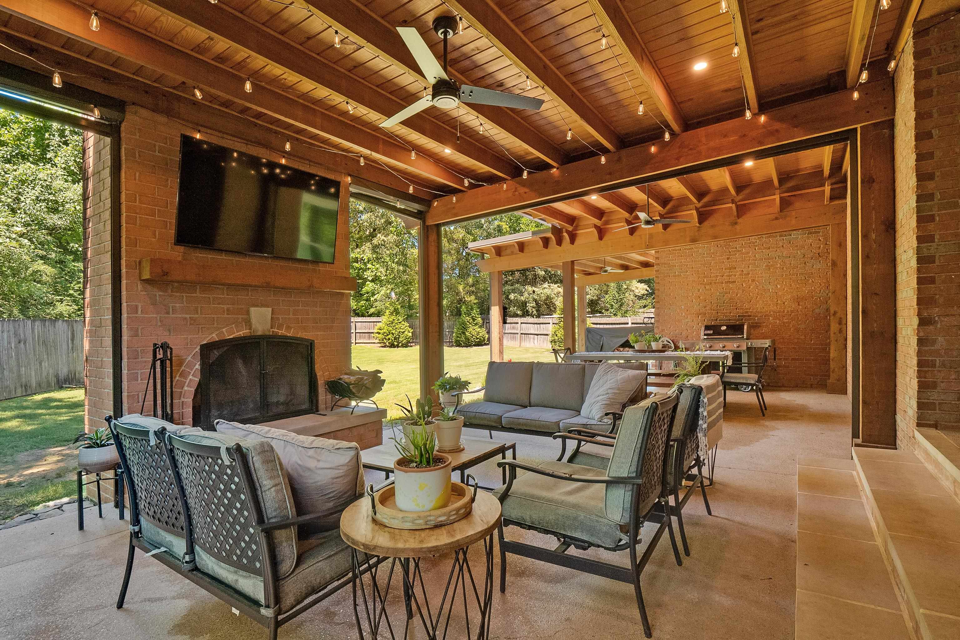 553 Roehampton Cove Collierville, TN 38017 - Photo 33 of 40 Gallery Image 33