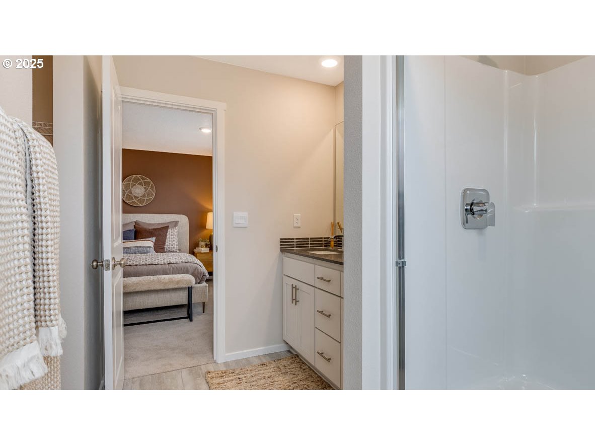 9280 Southeast Middleton Street Happy Valley, OR 97086 - Photo 13 of 14