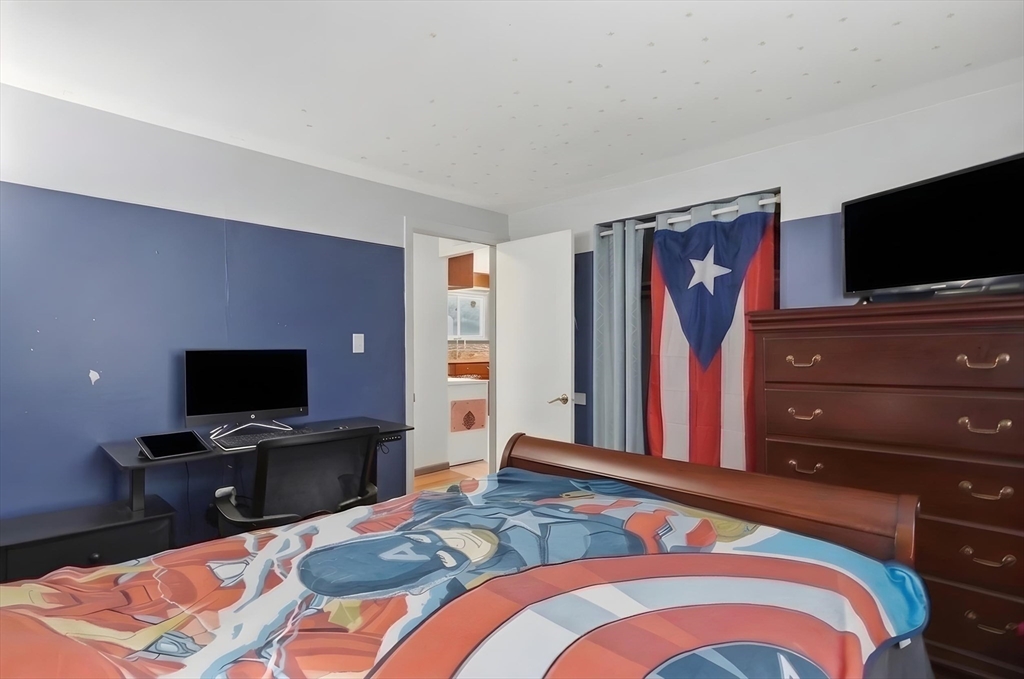 218 Calvary Street, Unit 2 Waltham, MA 02453 - Photo 10 of 18