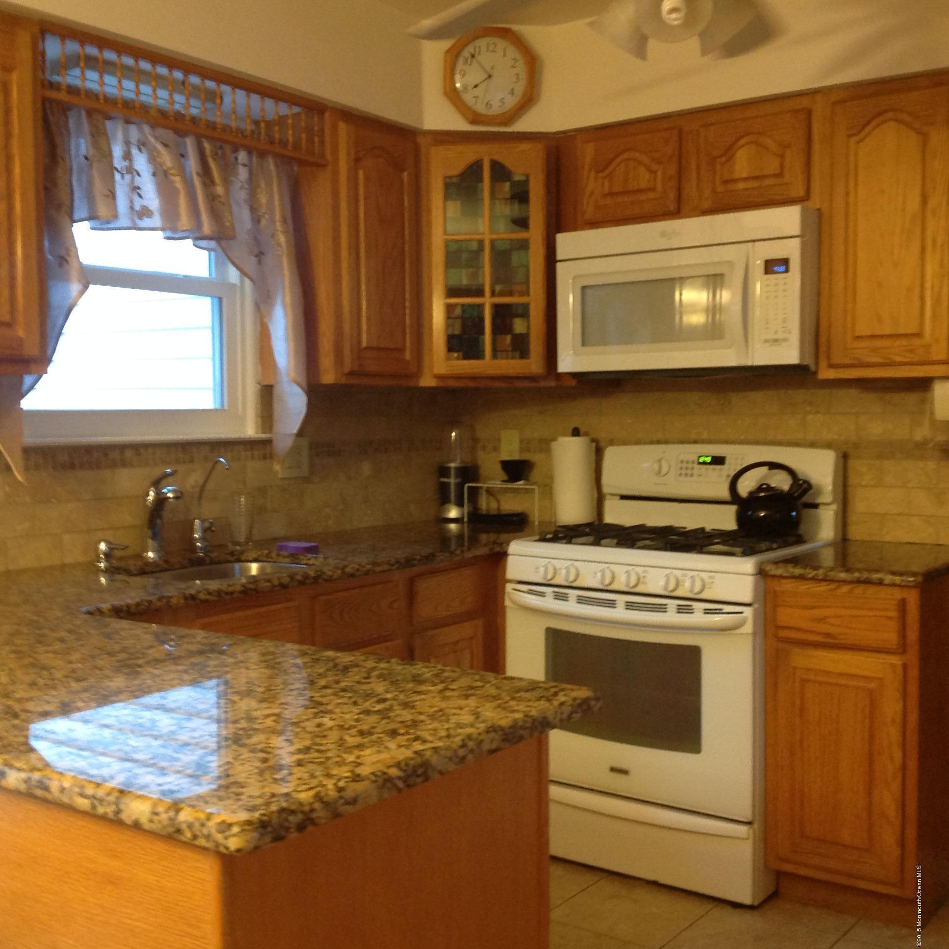 48 Appletree Road Howell, NJ 07731 - Photo 8 of 12 photo 3 (1)