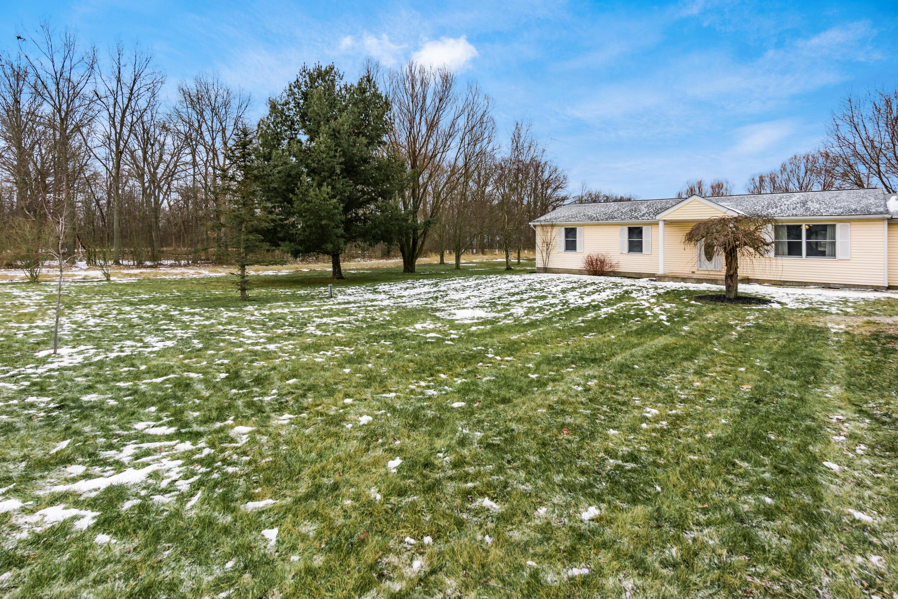 16615 Paver Barnes Road Marysville, OH 43040 - Photo 2 of 26 B_16615_Paver_Barnes_Rd__097
