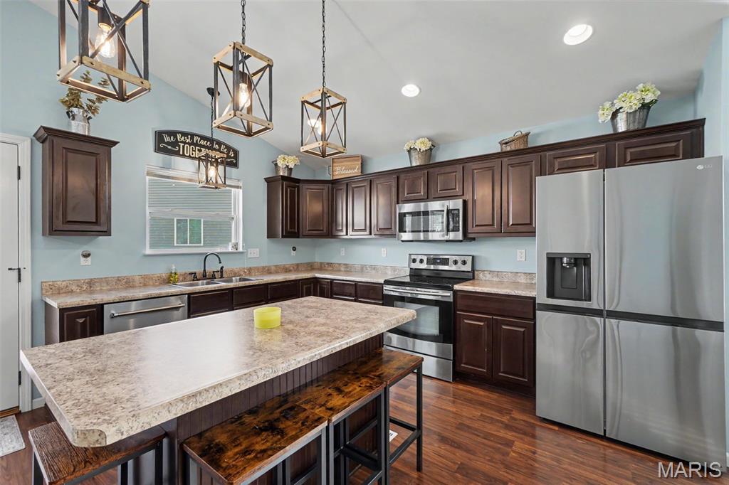 501 Micah's Way Columbia, IL 62236 - Photo 9 of 42