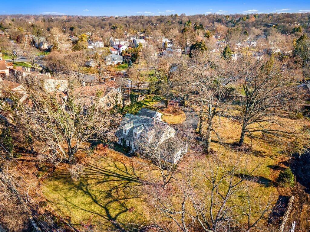 4312 Riverside Drive Columbus, OH 43220 - Photo 9 of 29 4312 Riverside Drive-12.jpg-SMALL