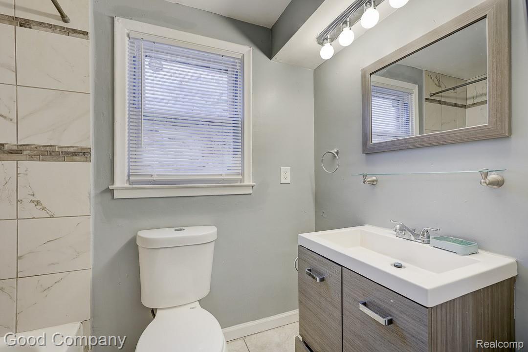 18669 Coyle Street Detroit, MI 48235 - Photo 19 of 41 18669 Coyle St.-19.jpg