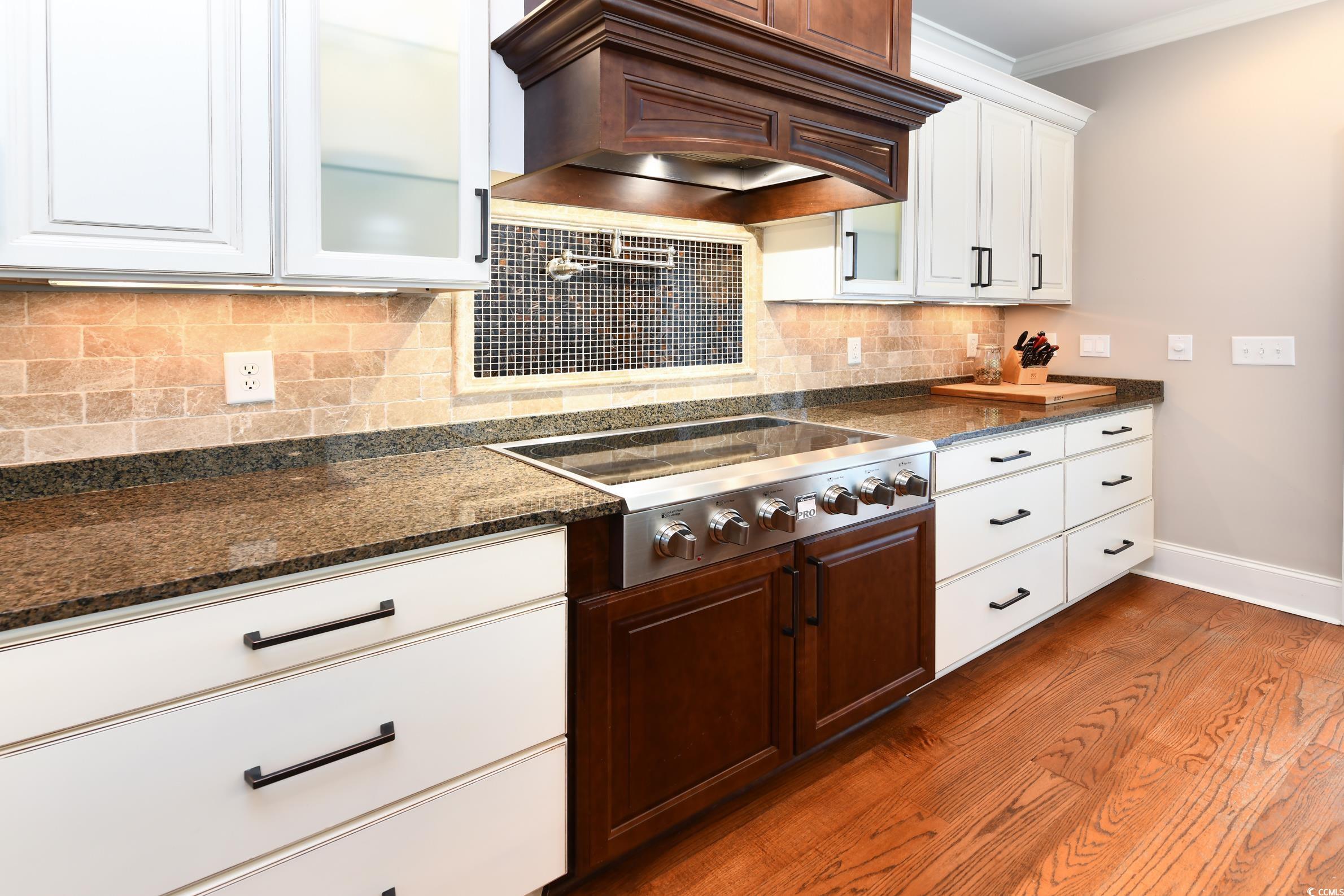 25 Orchard Avenue Murrells Inlet, SC 29576 - Photo 3 of 40 Kitchen featuring stainless steel gas stovetop, cu