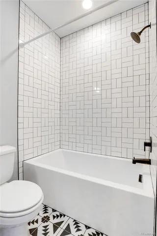 $2,995 | 4925 West 10th Avenue, Unit 102, Denver, CO 80204