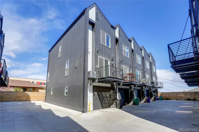 $2,995 | 4925 West 10th Avenue, Unit 102, Denver, CO 80204
