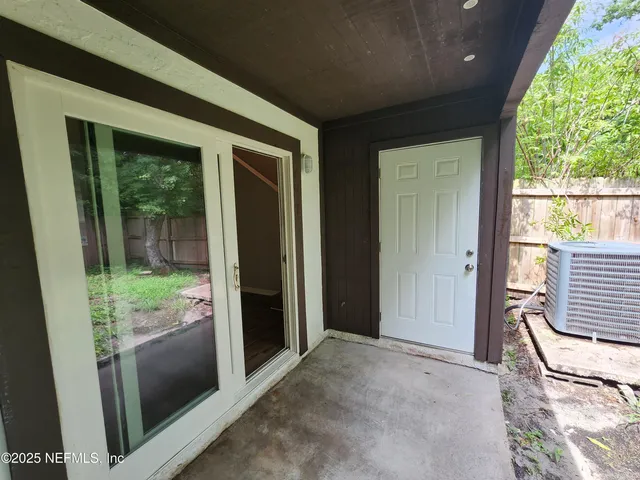 $1,250 | 7605 Melissa Court North, Jacksonville, FL 32210