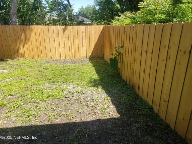 $1,250 | 7605 Melissa Court North, Jacksonville, FL 32210