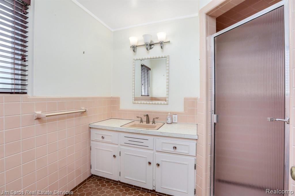 768 Trombley Road Grosse Pointe Park, MI 48230 - Photo 19 of 42