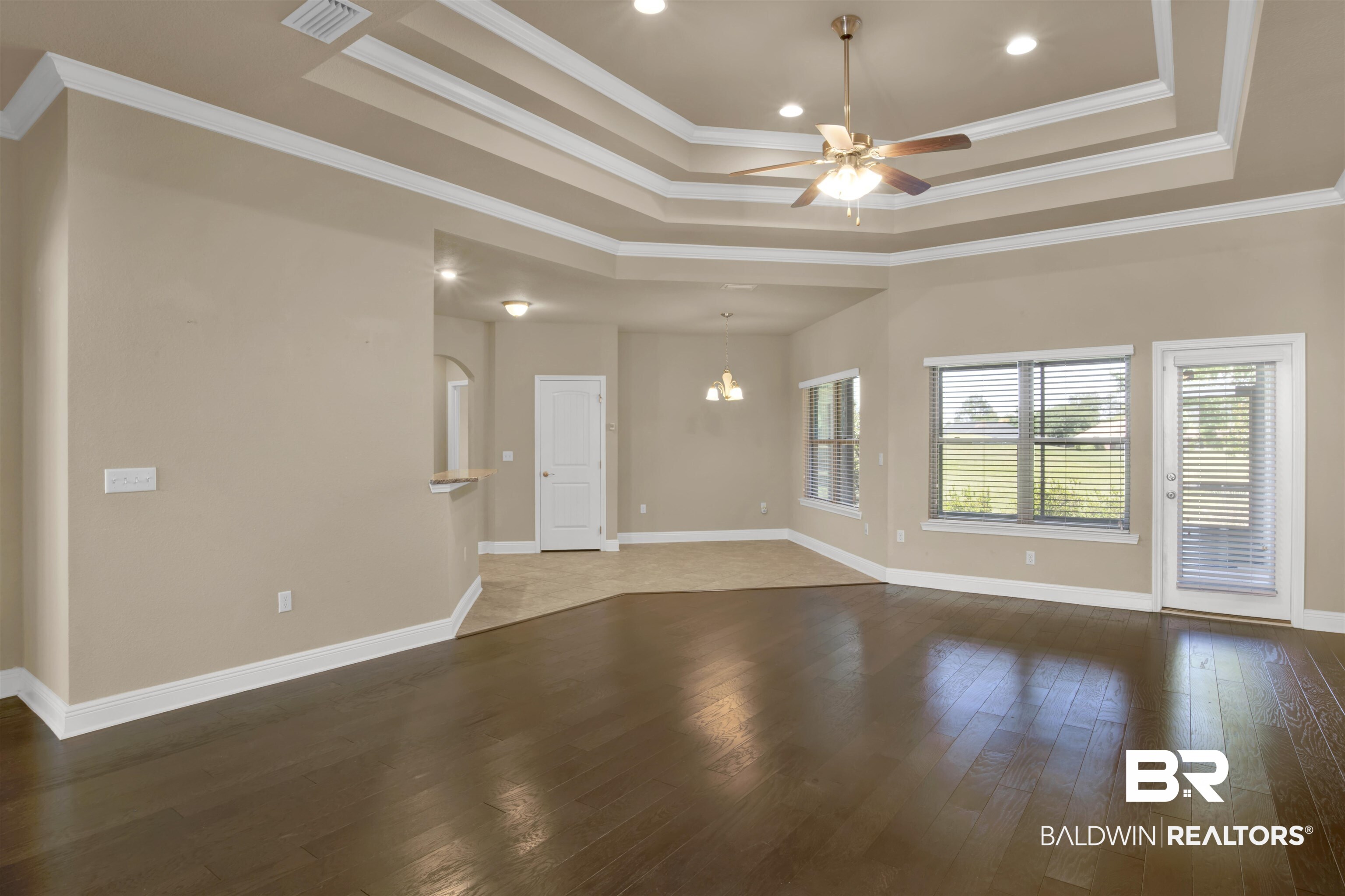 23449 Dundee Circle Foley, AL 36535 - Photo 9 of 39 Living Room