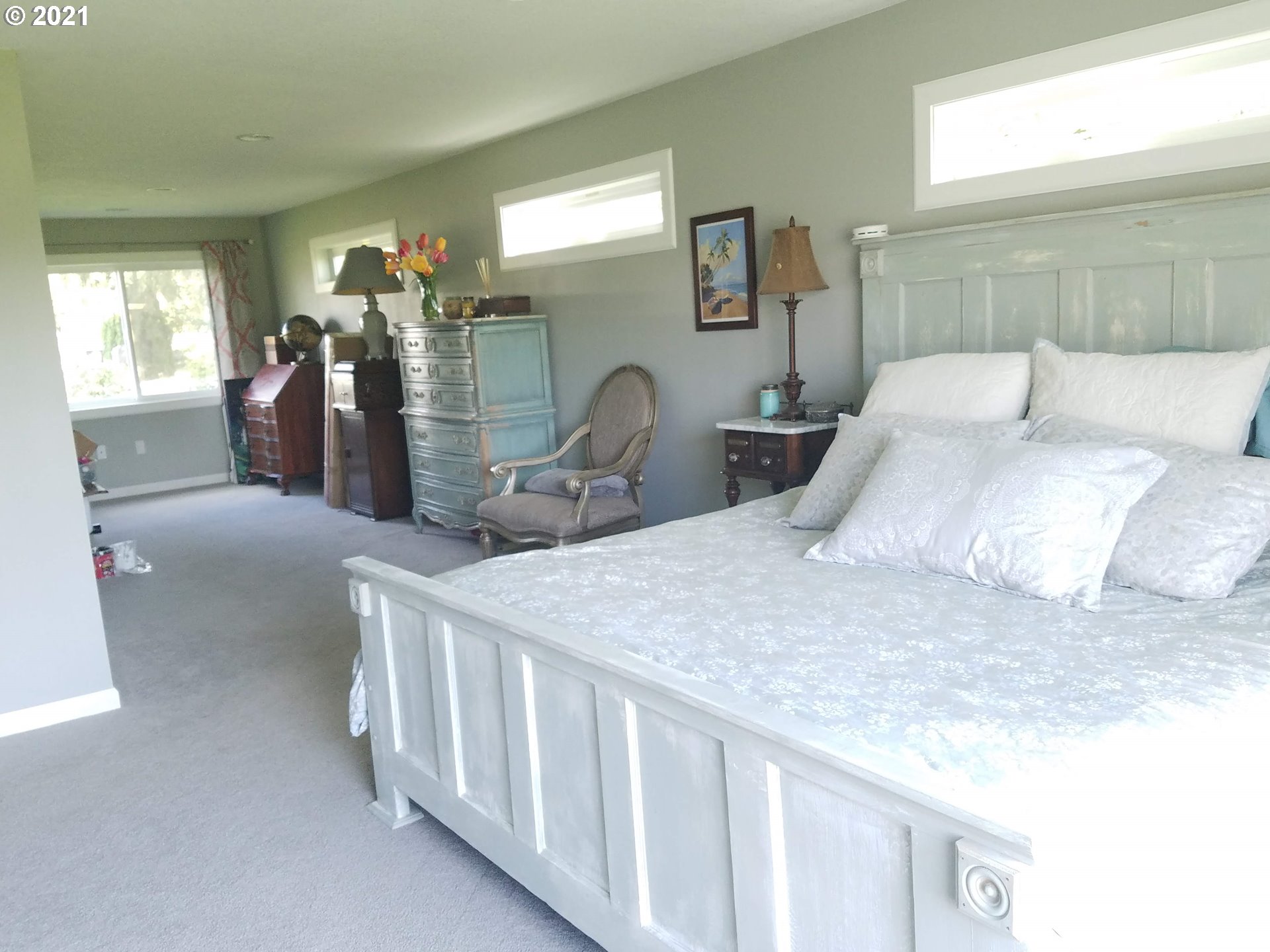 27225 Dave Road Canby, OR 97013 - Photo 10 of 31 a bedroom with bed and window