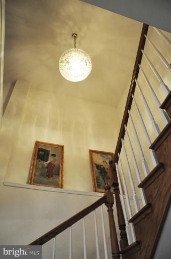1233 Shenandoah Road Alexandria, VA 22308 - Photo 13 of 30 Interior (General)