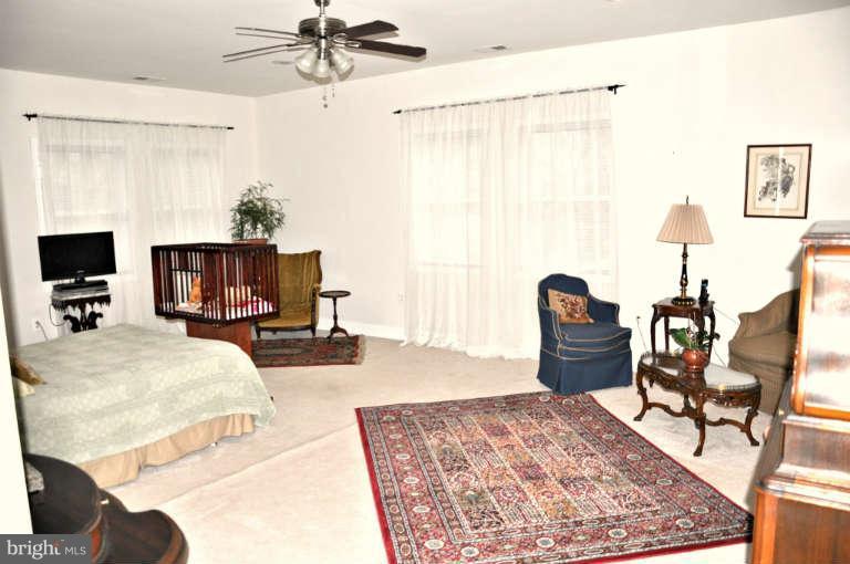 1233 Shenandoah Road Alexandria, VA 22308 - Photo 16 of 30 Master Bedroom upper level
