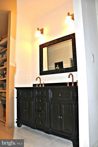 1233 Shenandoah Road Alexandria, VA 22308 - Photo 22 of 30 Bath (Master)