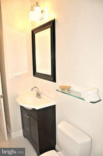 1233 Shenandoah Road Alexandria, VA 22308 - Photo 28 of 30 Bath in Bedroom 3