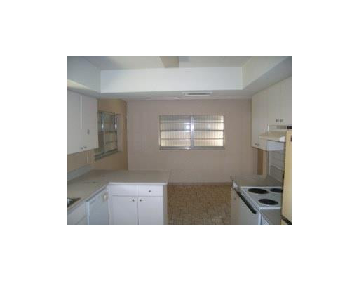 8879 Southwest 9th Street Boca Raton, FL 33433 - Photo 3 of 5 Kitchen