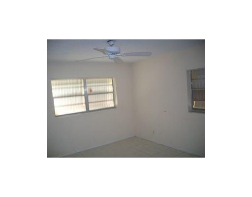 8879 Southwest 9th Street Boca Raton, FL 33433 - Photo 4 of 5 Interior Space/Layout