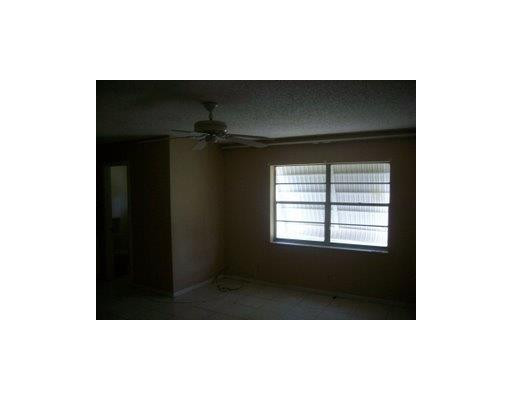 8879 Southwest 9th Street Boca Raton, FL 33433 - Photo 5 of 5 Interior Space/Layout
