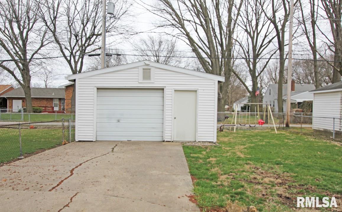 2108 North 19th Street Springfield, IL 62702 - Photo 15 of 16