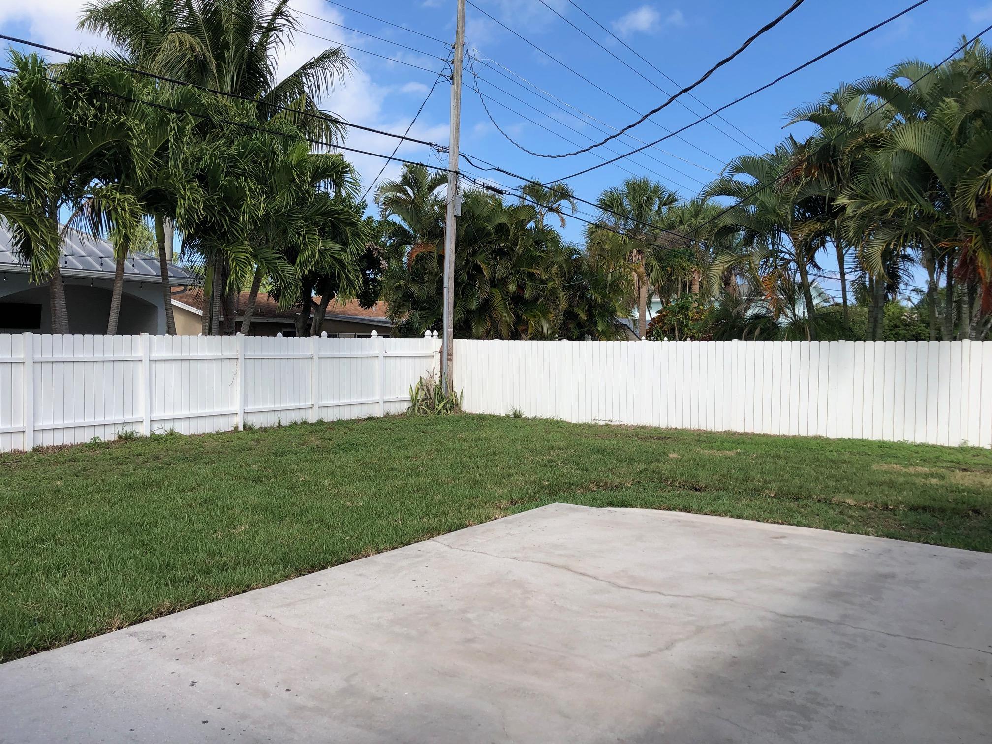 433 Gulf Road North Palm Beach, FL 33408 - Photo 14 of 19 IMG_5354