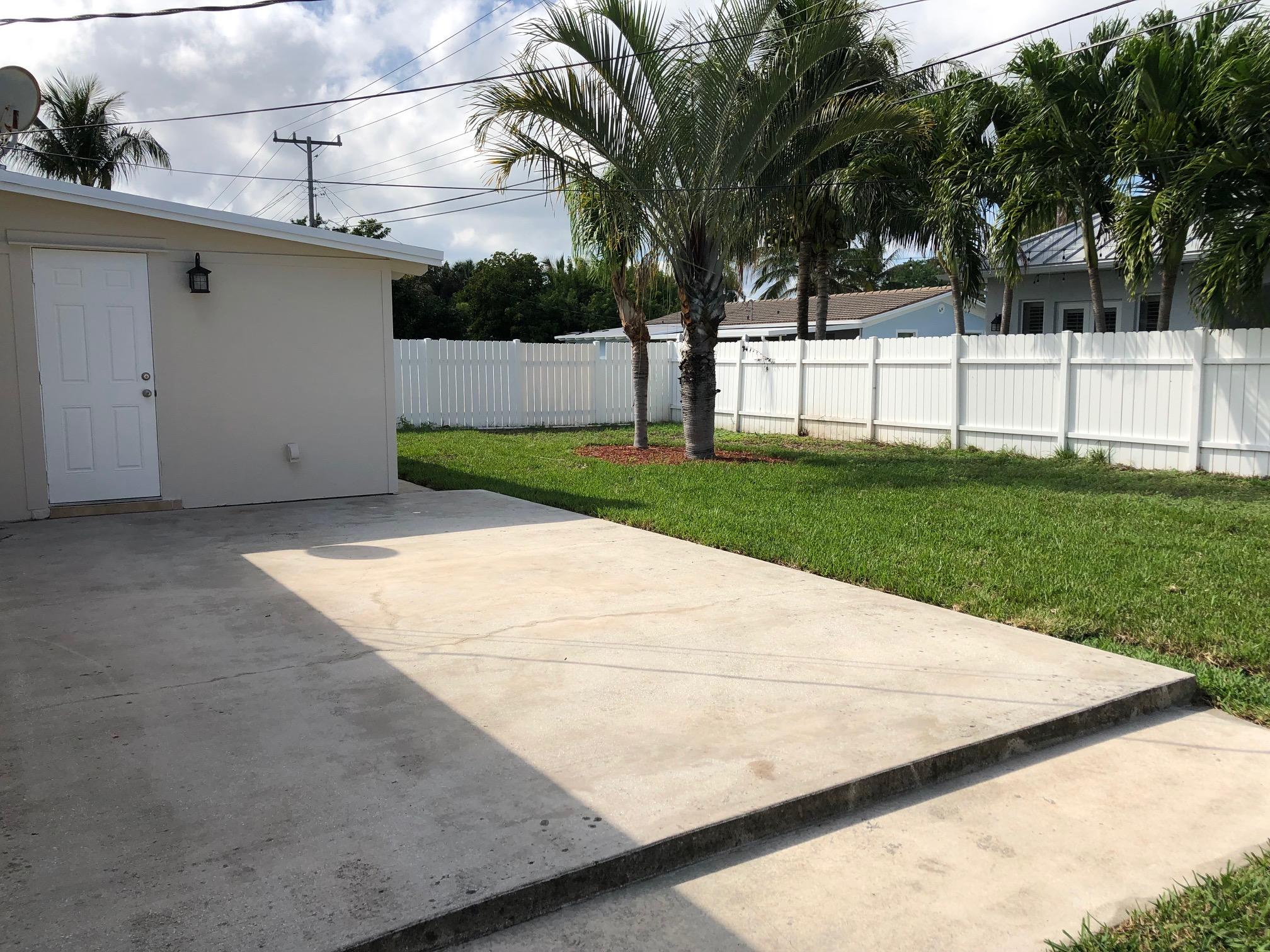433 Gulf Road North Palm Beach, FL 33408 - Photo 17 of 19 IMG_5357