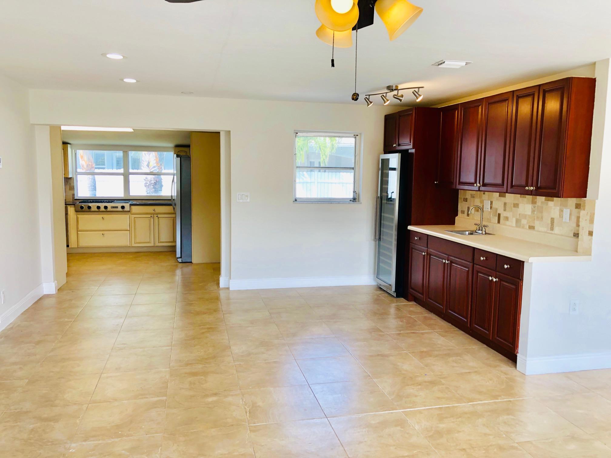 433 Gulf Road North Palm Beach, FL 33408 - Photo 3 of 19 IMG_5334