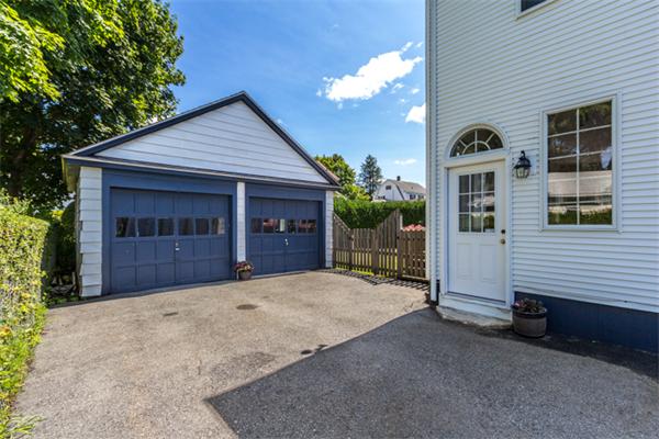 16 Gibson Road Lowell, MA 01851 - Photo 4 of 30 Gallery Image 4