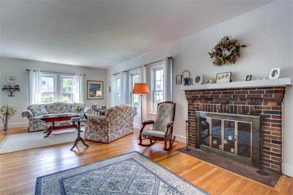 16 Gibson Road Lowell, MA 01851 - Photo 6 of 30 Gallery Image 6