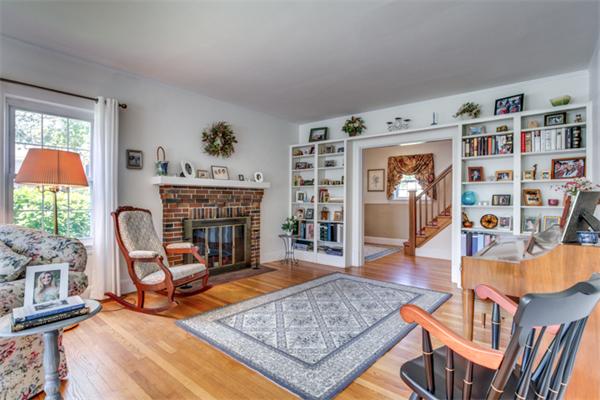 16 Gibson Road Lowell, MA 01851 - Photo 7 of 30 Gallery Image 7