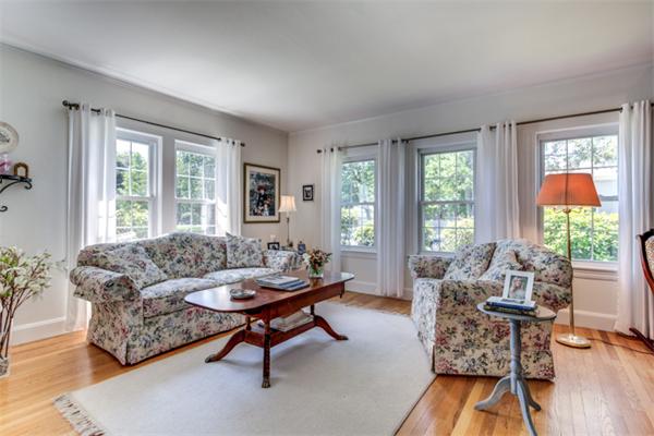 16 Gibson Road Lowell, MA 01851 - Photo 8 of 30 Gallery Image 8