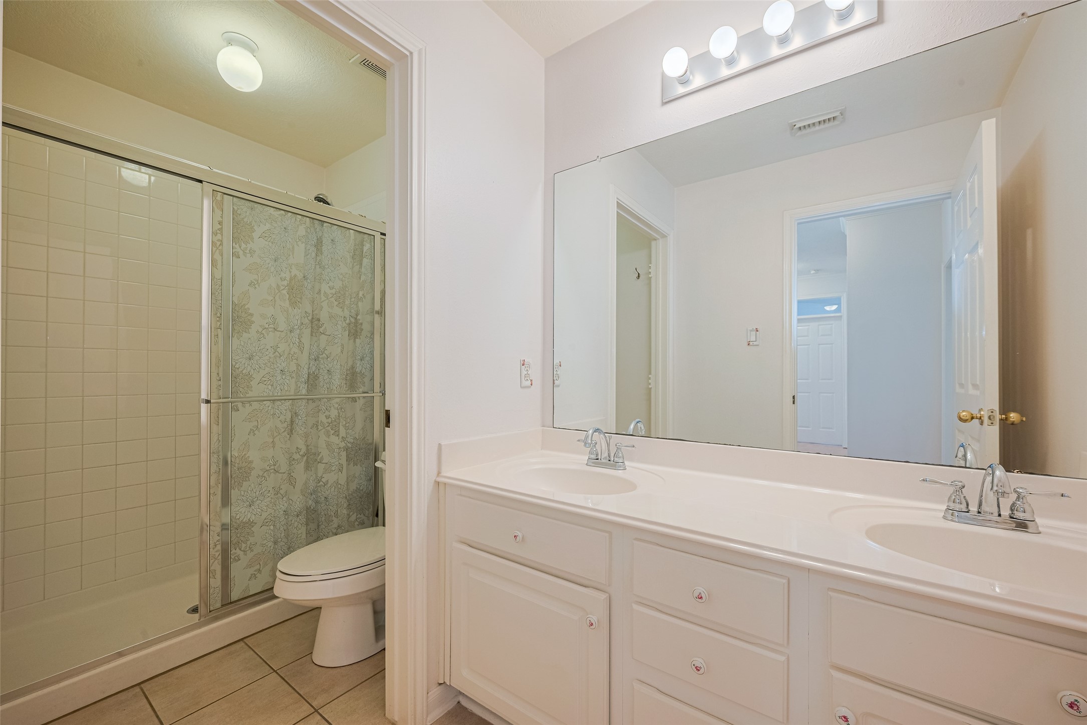 9218 Memorial Pines Way Spring, TX 77379 - Photo 34 of 39 Bedroom 4