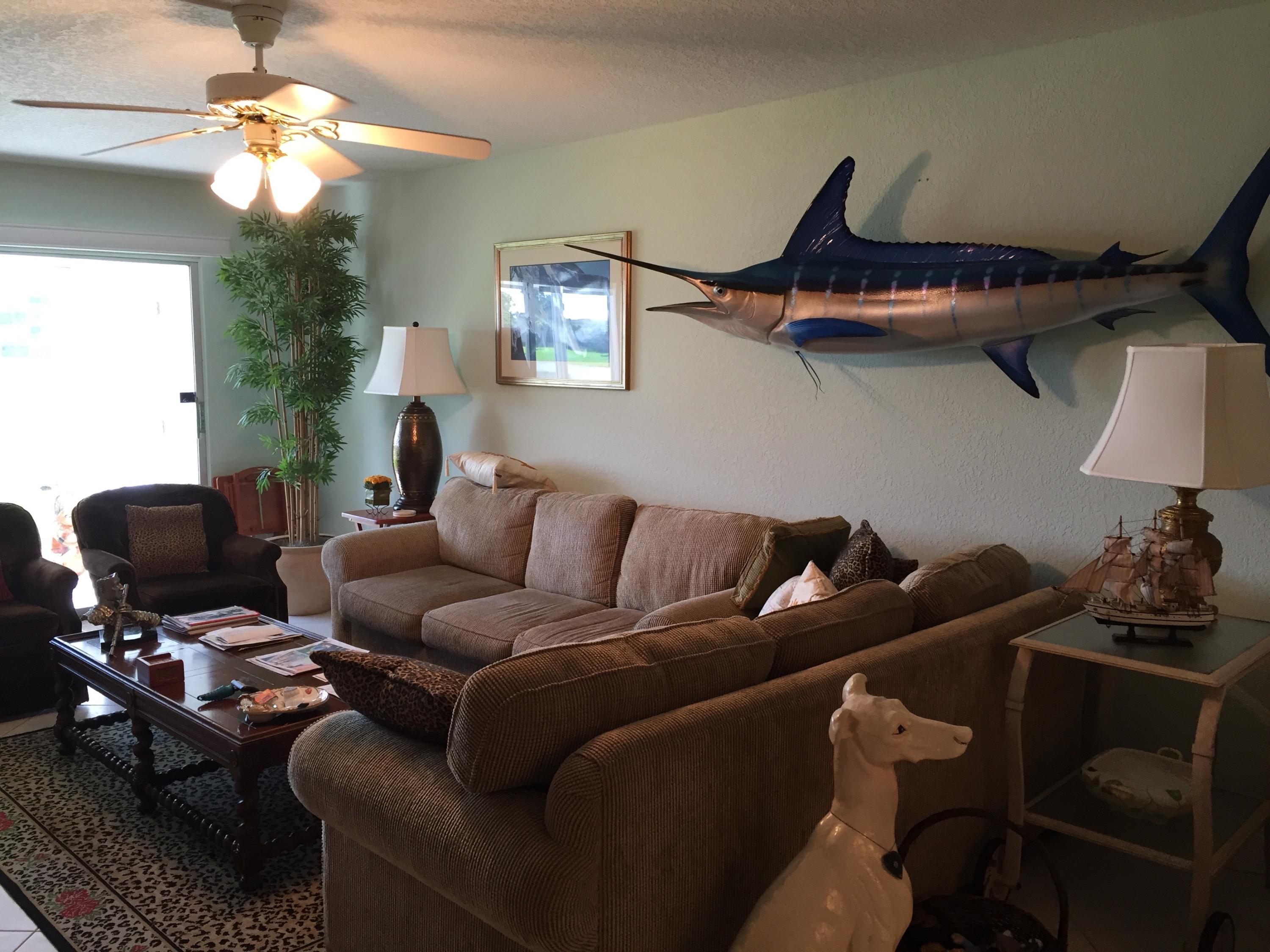 1072 Exeter Boca Raton, FL 33434 - Photo 14 of 32 LIVING AREA (4)