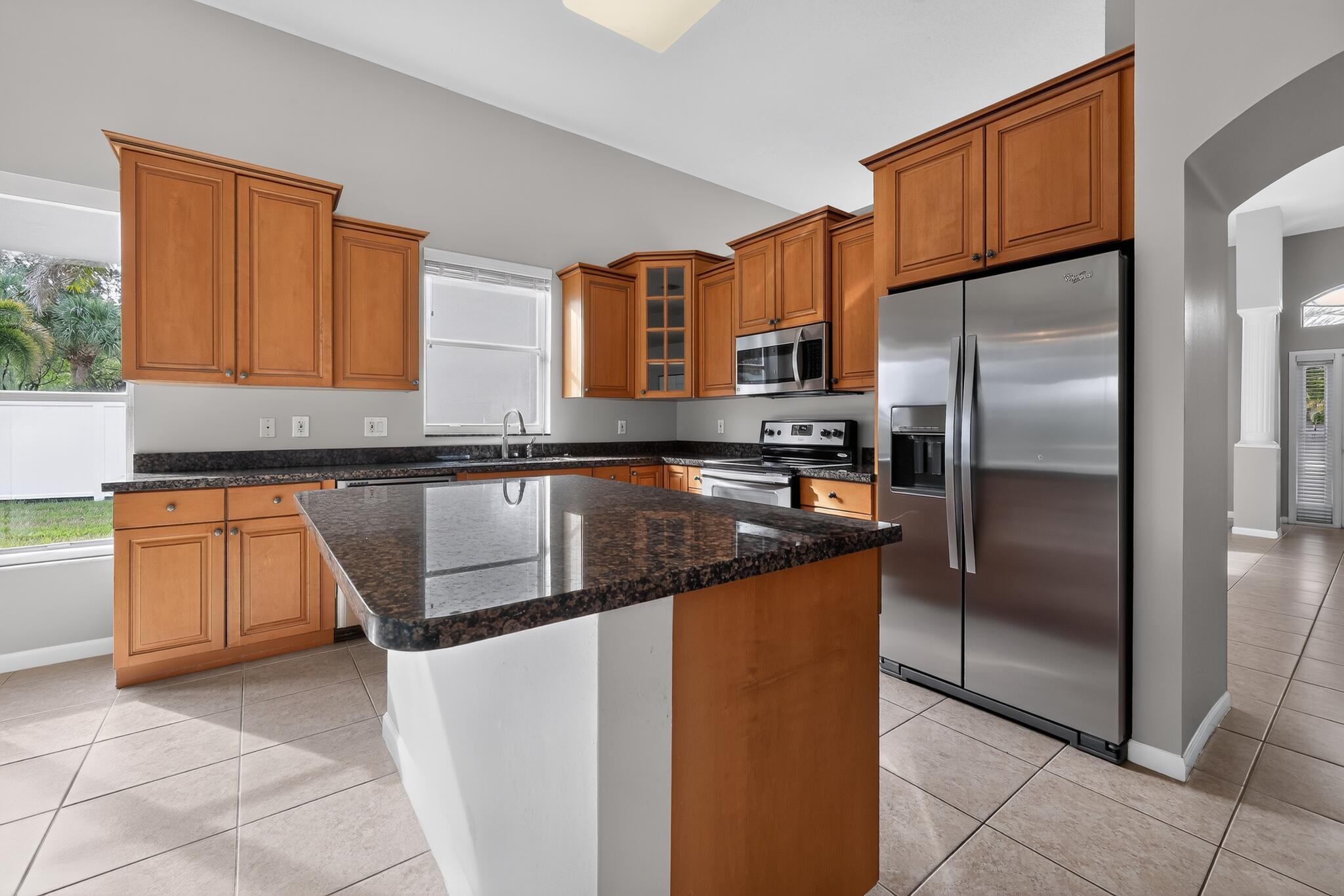 8481 Vía D Oro Boca Raton, FL 33433 - Photo 9 of 22 8481_V_a_D_Oro-Kitchen-0043