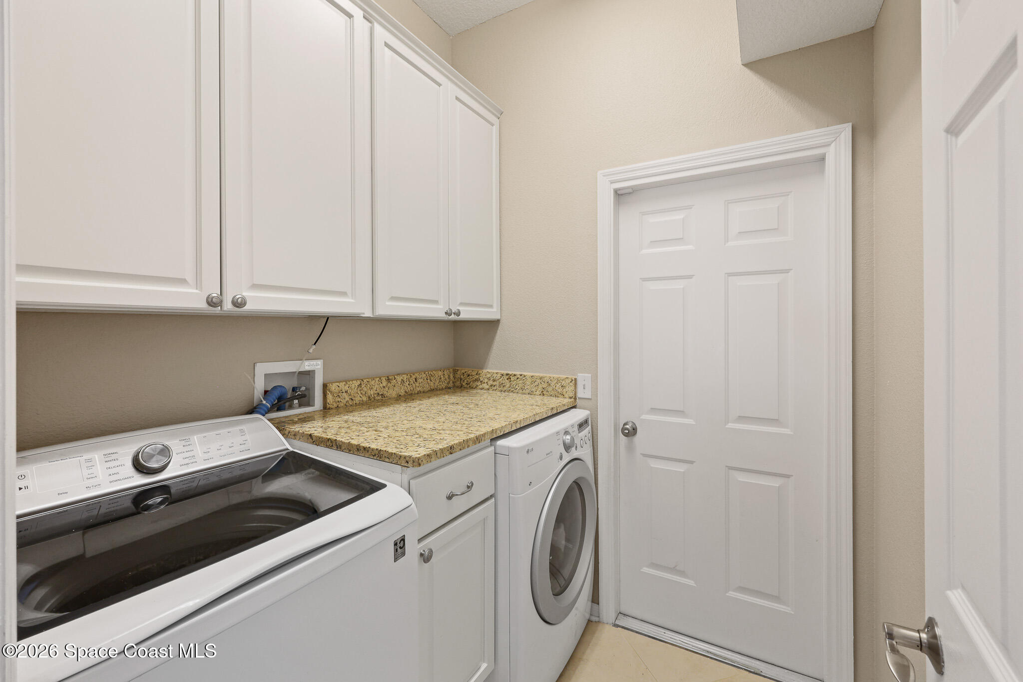 4720 Decatur Circle Melbourne, FL 32934 - Photo 20 of 25 Laundry