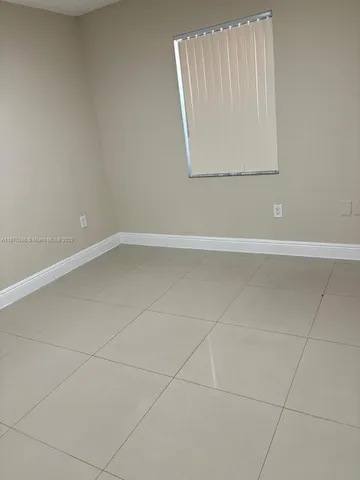 $2,600 | 5650 West 26th Court, Unit 106, Hialeah, FL 33016