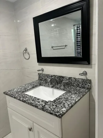 $2,600 | 5650 West 26th Court, Unit 106, Hialeah, FL 33016