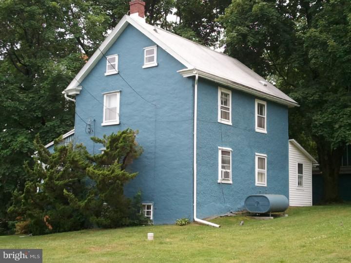 11 Goodfellow Road Elverson, PA 19520 - Photo 2 of 25 Exterior Side