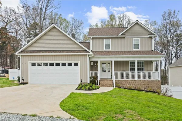 $397,000 | 128 Royal Kings Court, Winston-Salem, NC 27127