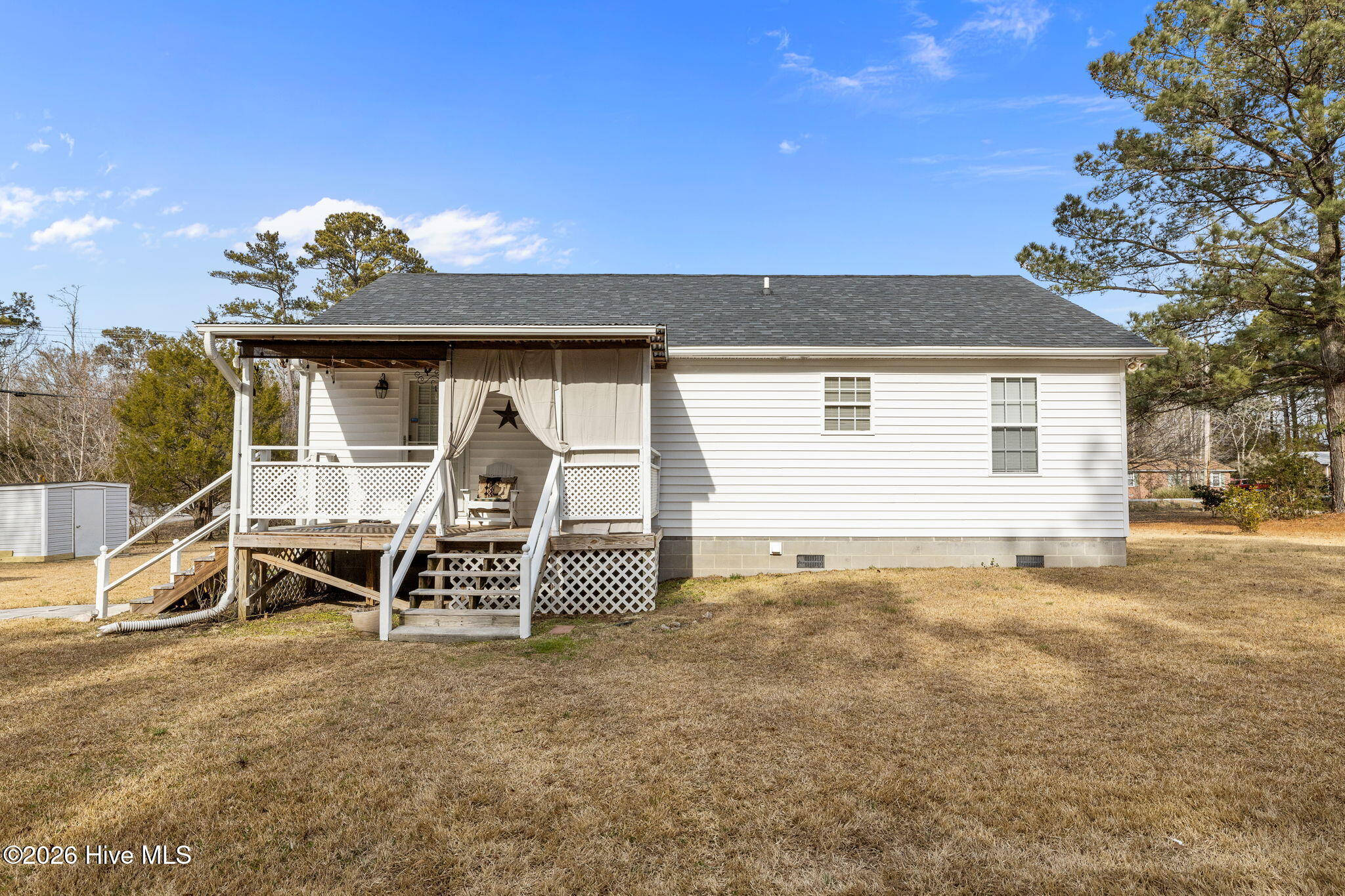585 Roberts Road Newport, NC 28570 - Photo 26 of 40 3-web-or-mls-1S3A7646
