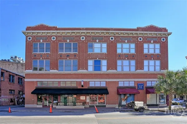 $2,300 | 50 Barnard Street, Unit 203, Savannah, GA 31401