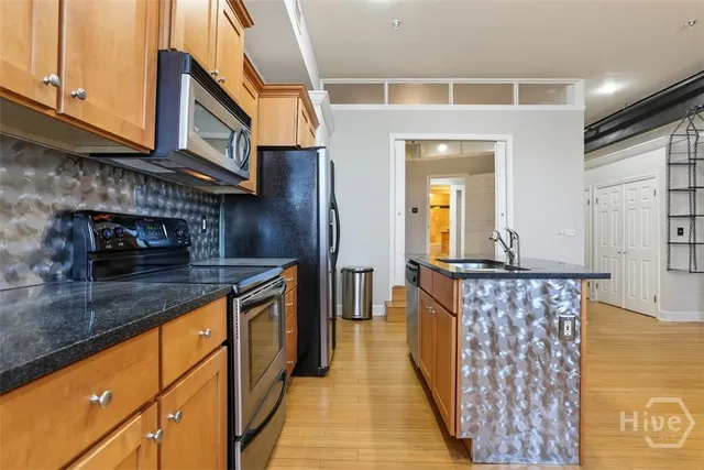 $2,300 | 50 Barnard Street, Unit 203, Savannah, GA 31401