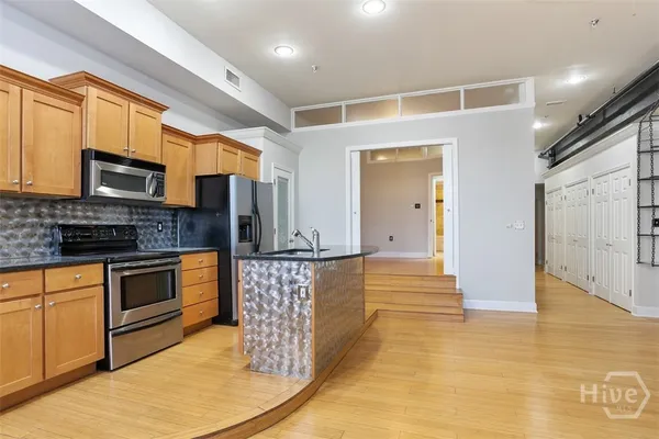 $2,200 | 50 Barnard Street, Unit 203, Savannah, GA 31401