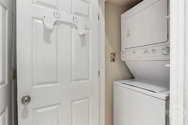 $2,200 | 50 Barnard Street, Unit 203, Savannah, GA 31401