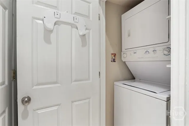 $2,300 | 50 Barnard Street, Unit 203, Savannah, GA 31401